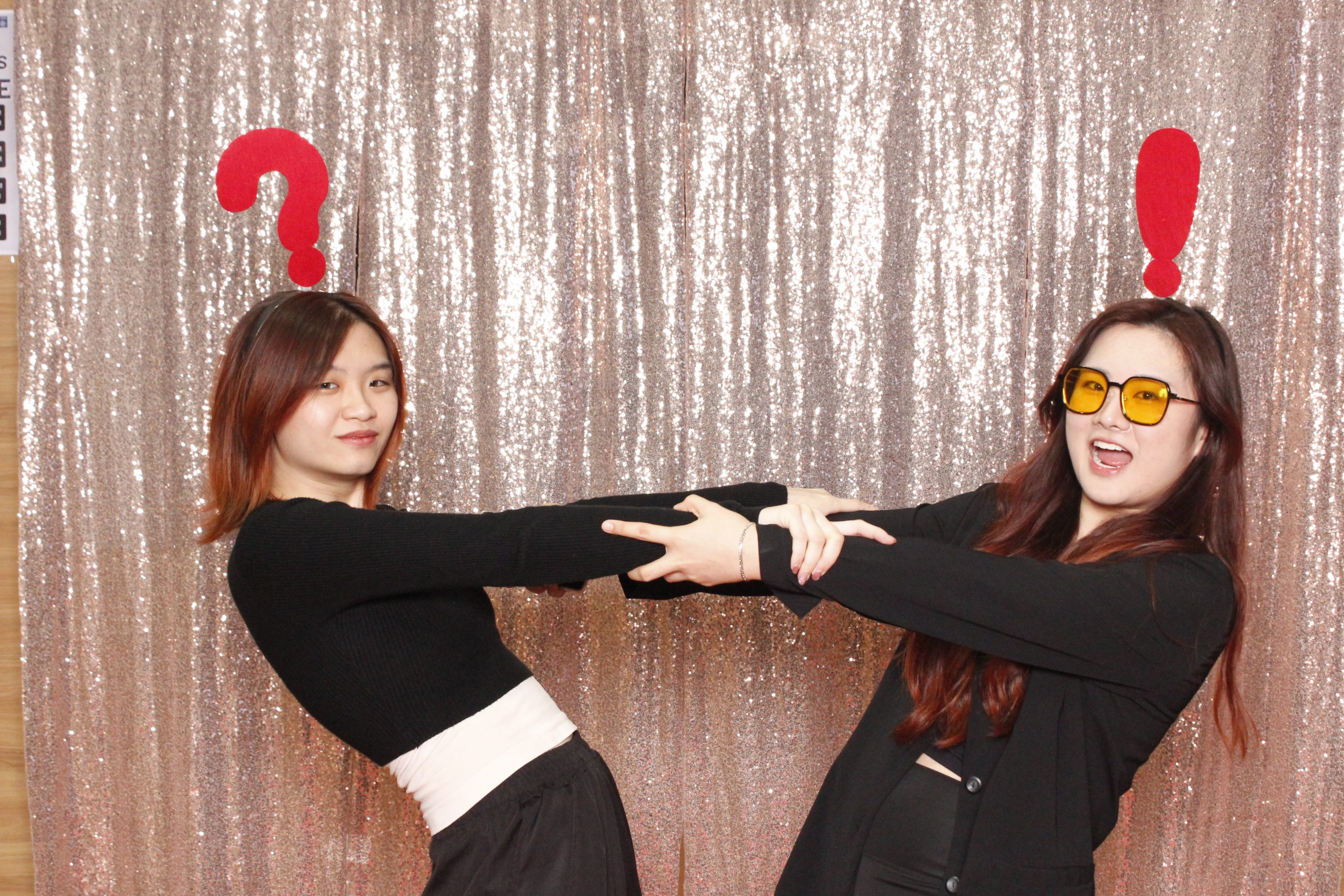 Photobooth Pulling Shot